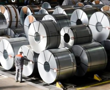 NHẬP KHẨU SẮT THÉP TỪ TRUNG QUỐC TĂNG HƠN 370%